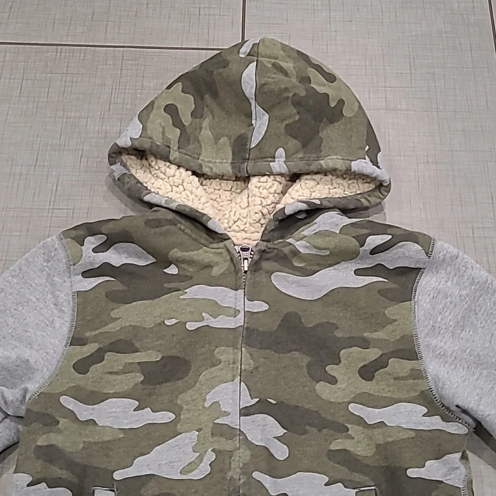 Camo Fleece Sweatshirt 7/8